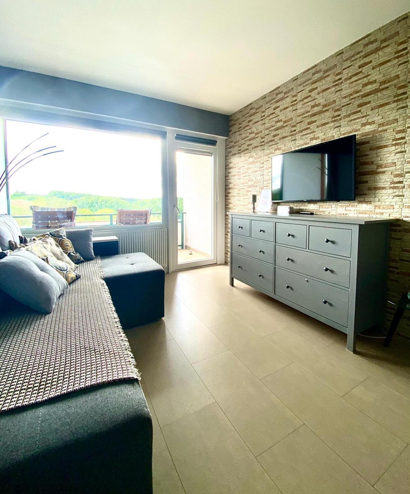 Ferienwohnung "Hagebutze" Mit Sauna Und Schwimmbad 巴特劳特堡 外观 照片