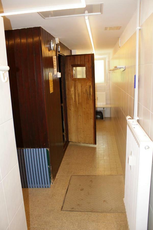 Ferienwohnung "Hagebutze" Mit Sauna Und Schwimmbad 巴特劳特堡 外观 照片
