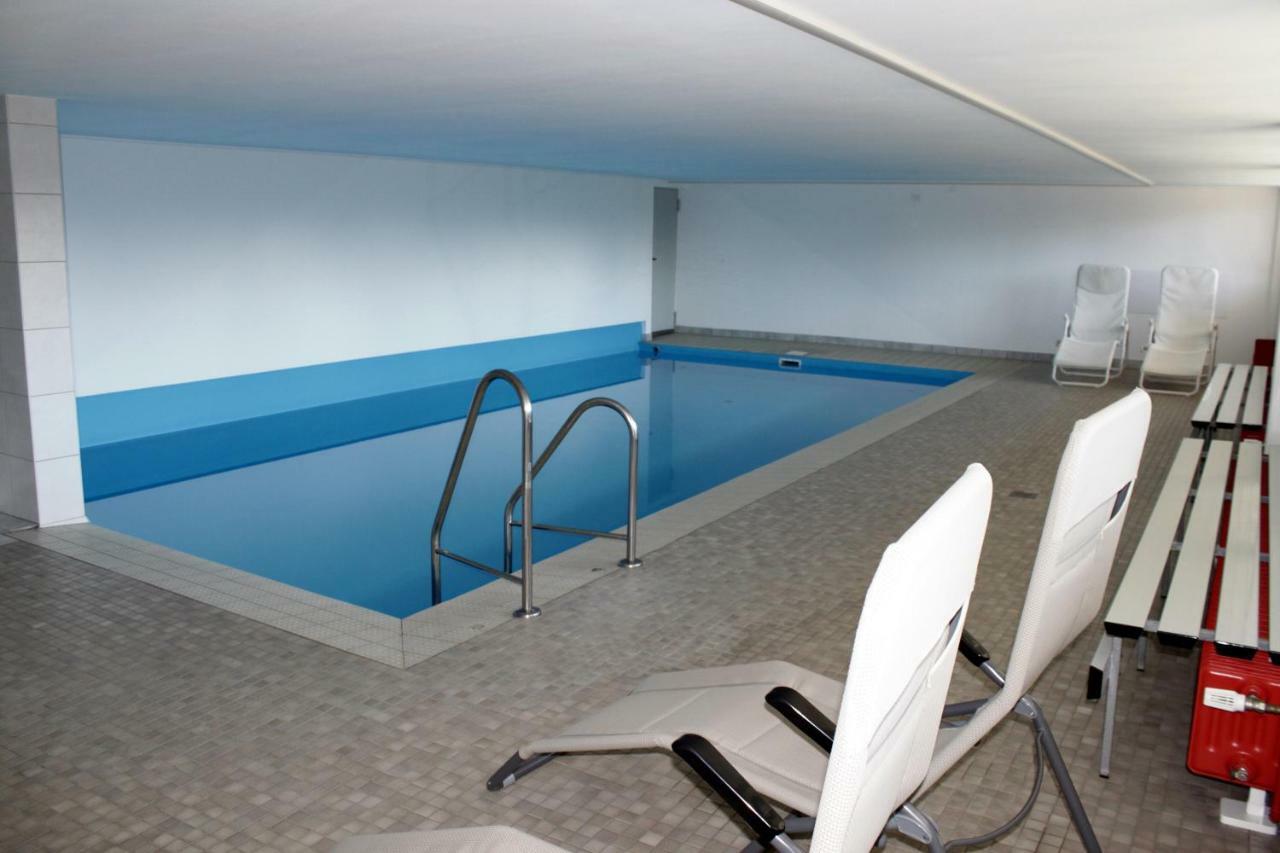 Ferienwohnung "Hagebutze" Mit Sauna Und Schwimmbad 巴特劳特堡 外观 照片